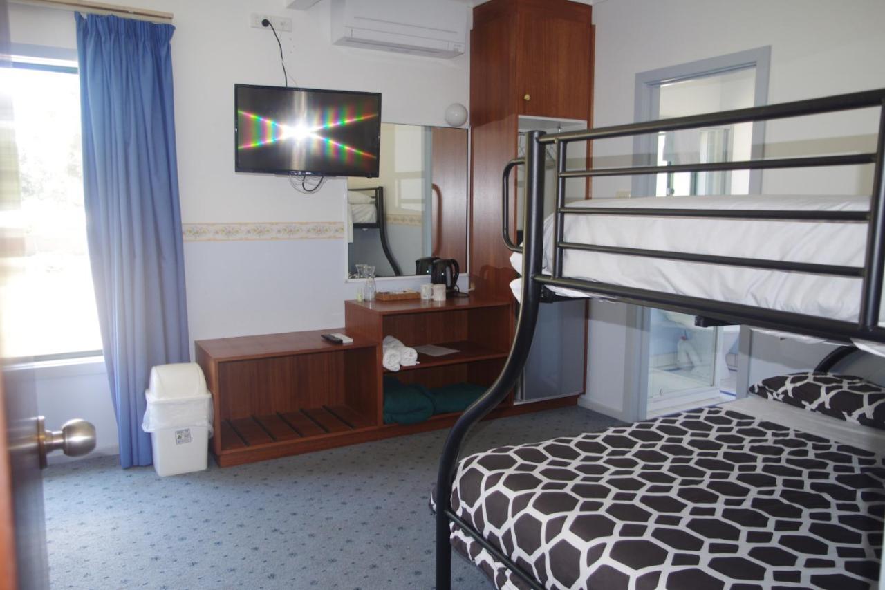 The Grand Halls Gap Bagian luar foto
