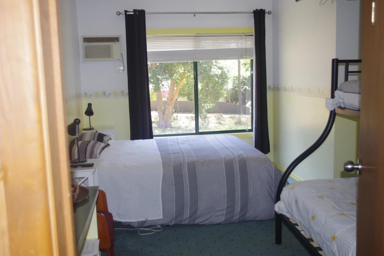 The Grand Halls Gap Bagian luar foto