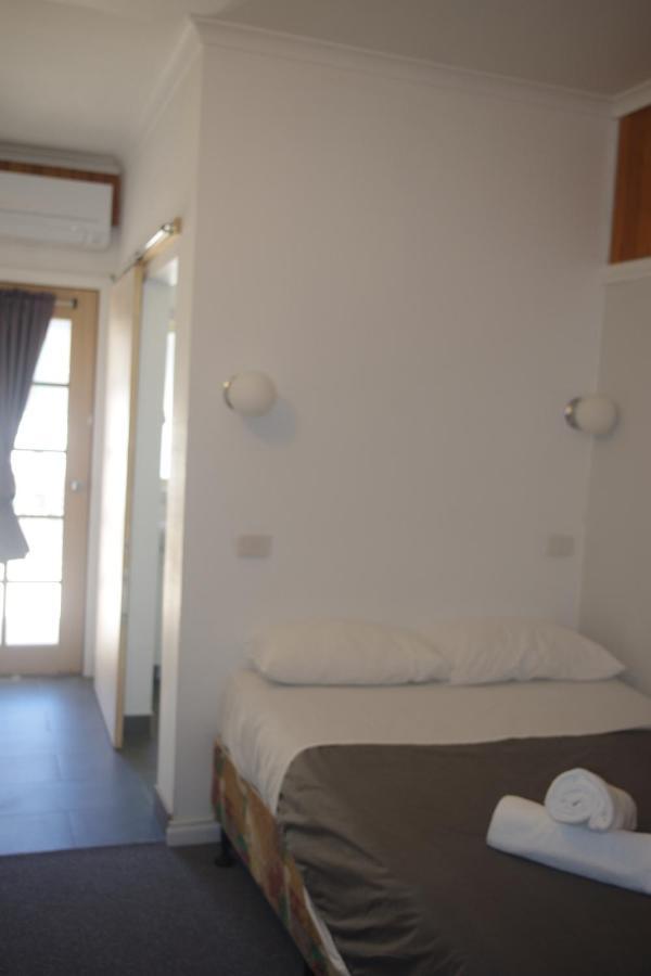 The Grand Halls Gap Bagian luar foto